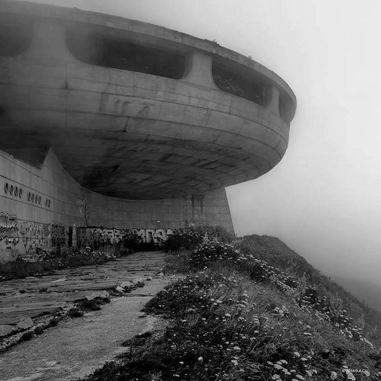 Archillect ID 109875