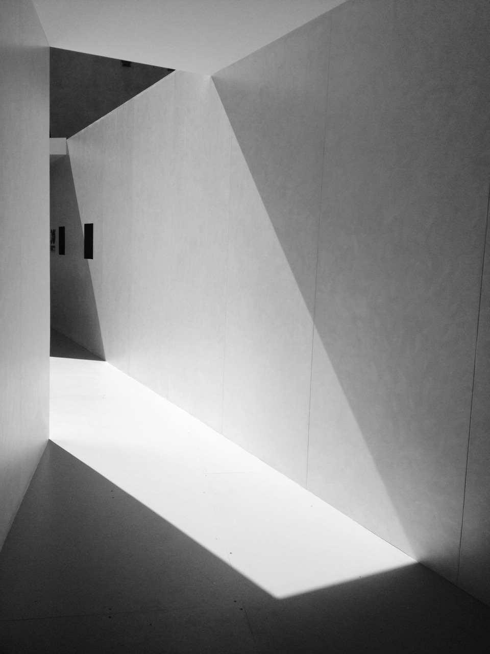 Archillect ID 111697