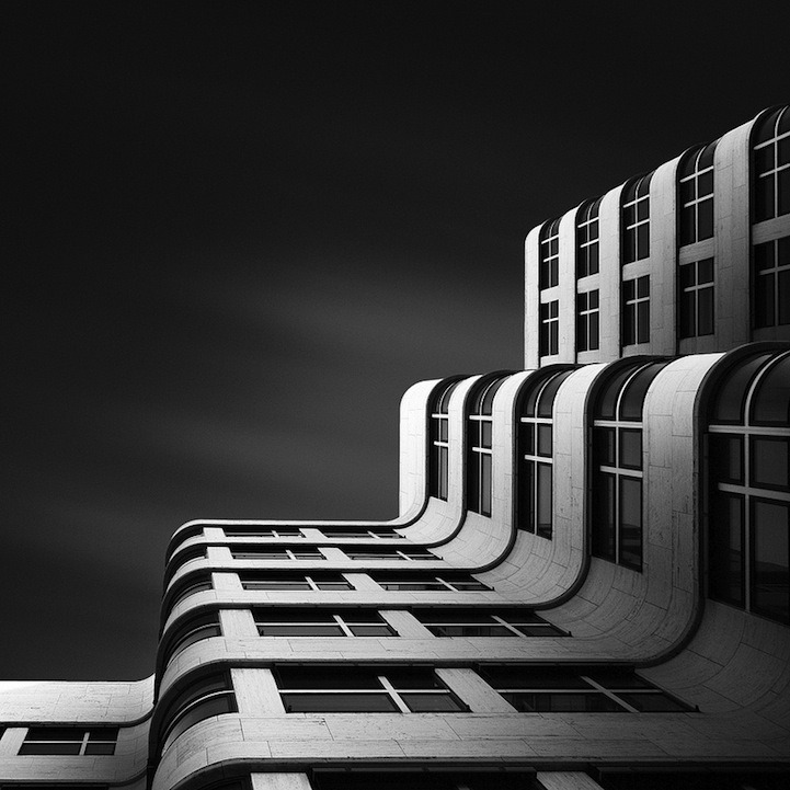 Archillect ID 115383