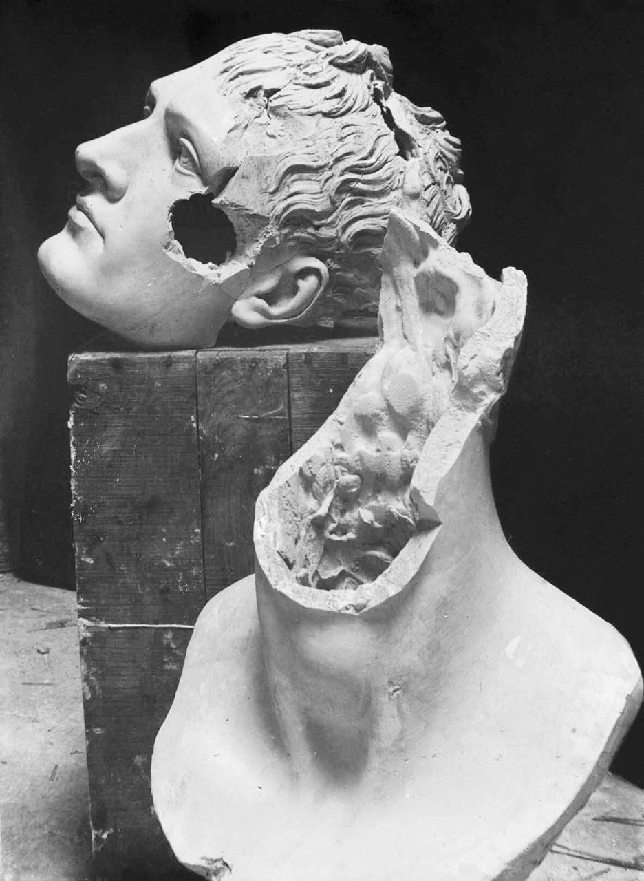 Archillect ID 119649