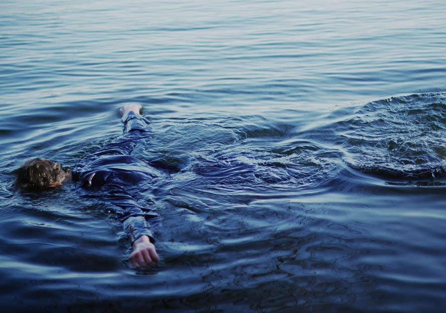 Archillect ID 121700