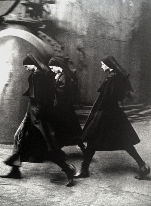 Archillect ID 122380