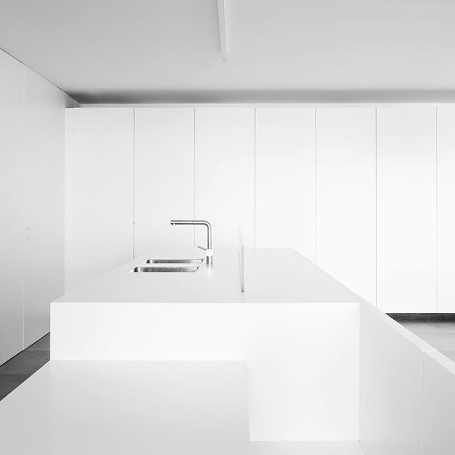 Archillect ID 124553