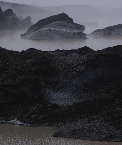 Archillect ID 125470
