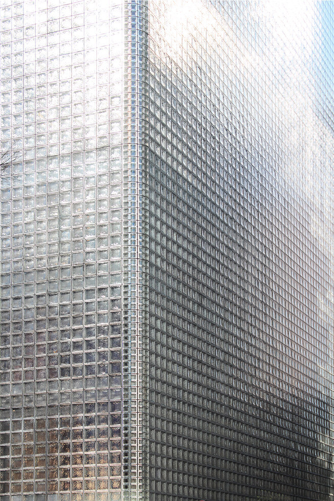 Archillect ID 125624