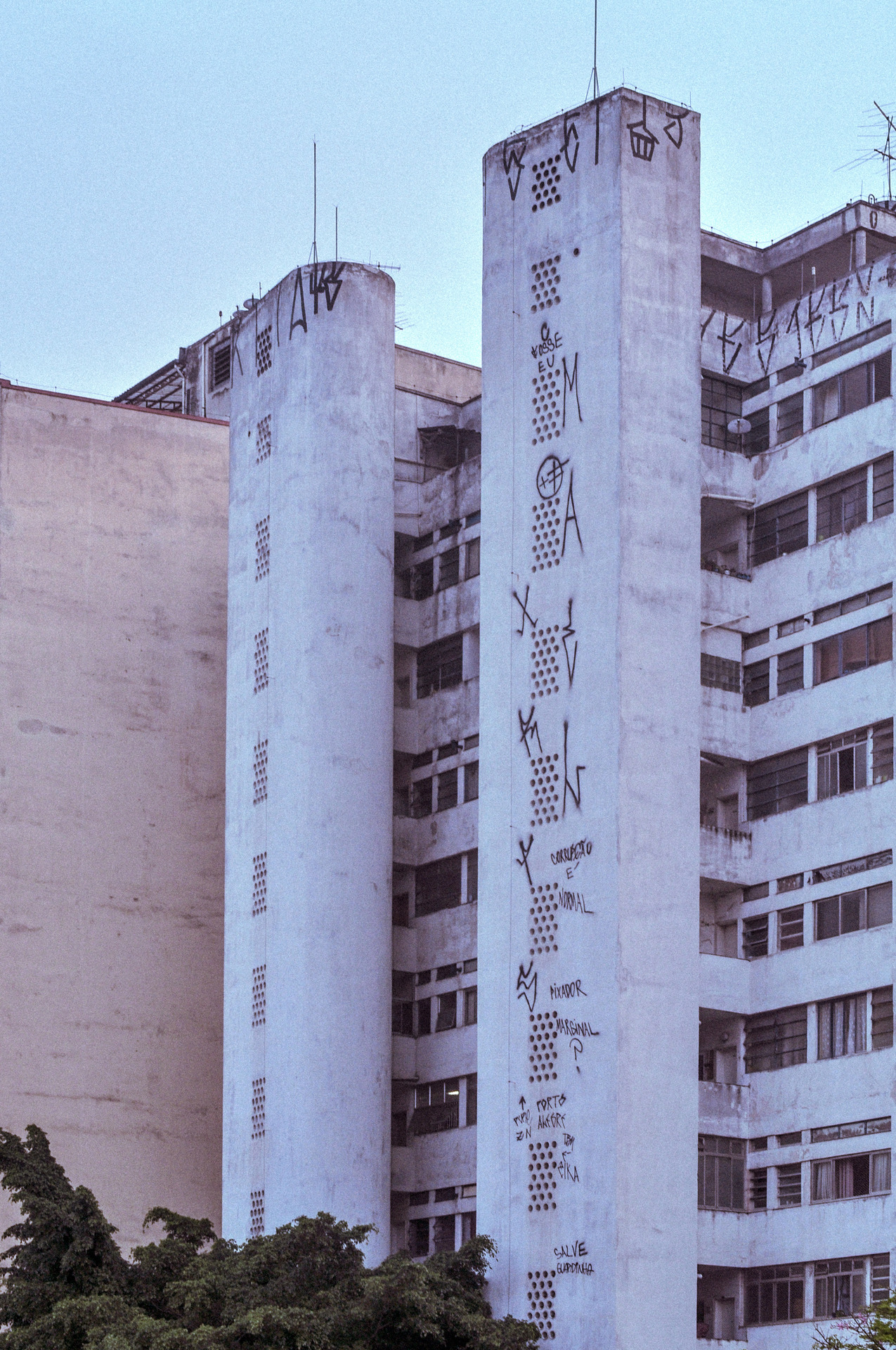 Archillect ID 133243