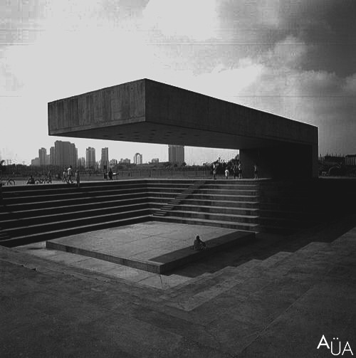 Archillect ID 135372
