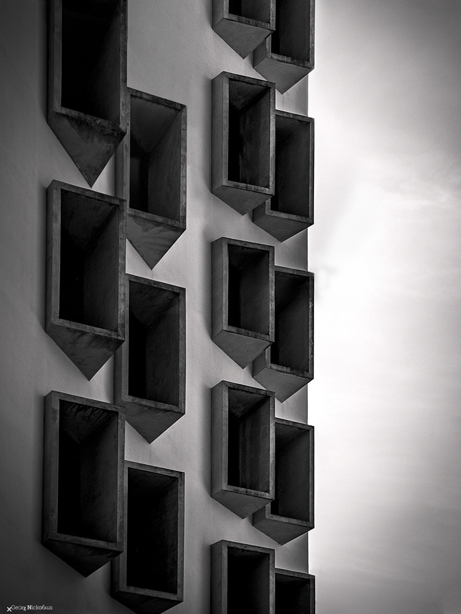 Archillect ID 138412