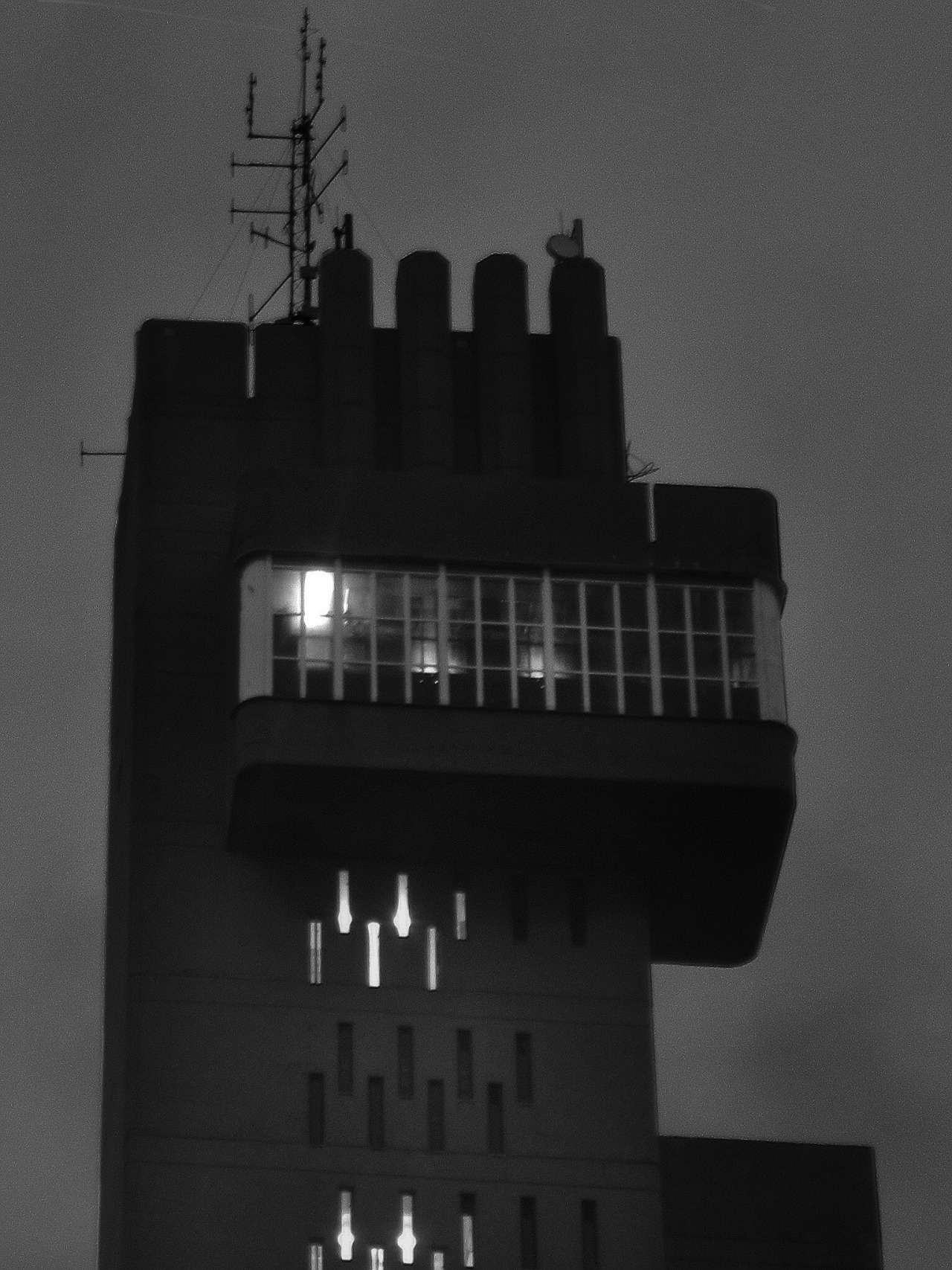 Archillect ID 139651
