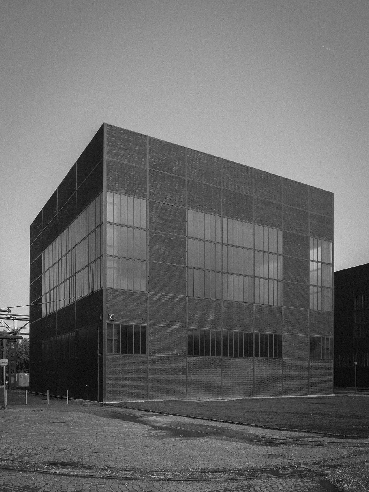 Archillect ID 140200