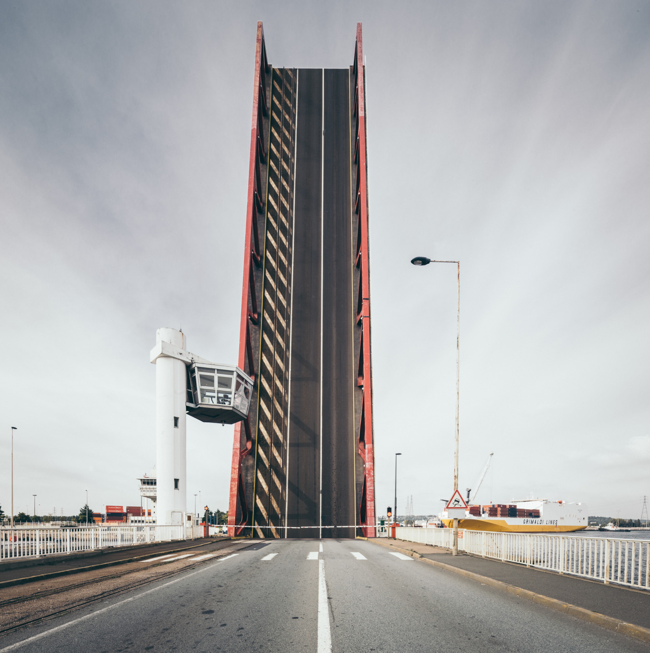 Archillect ID 140885