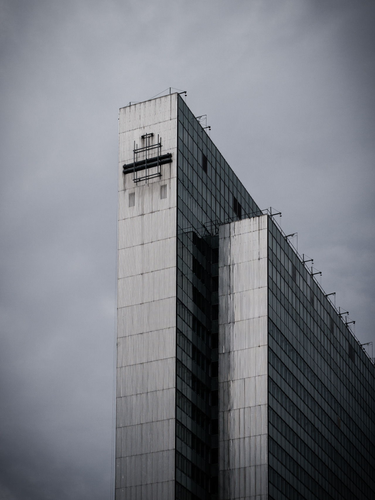 Archillect ID 153525