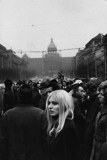 Archillect ID 160438