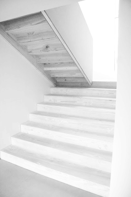 Archillect ID 165350