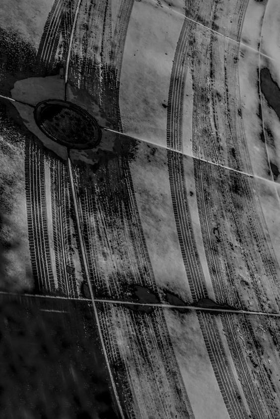 Archillect ID 165828