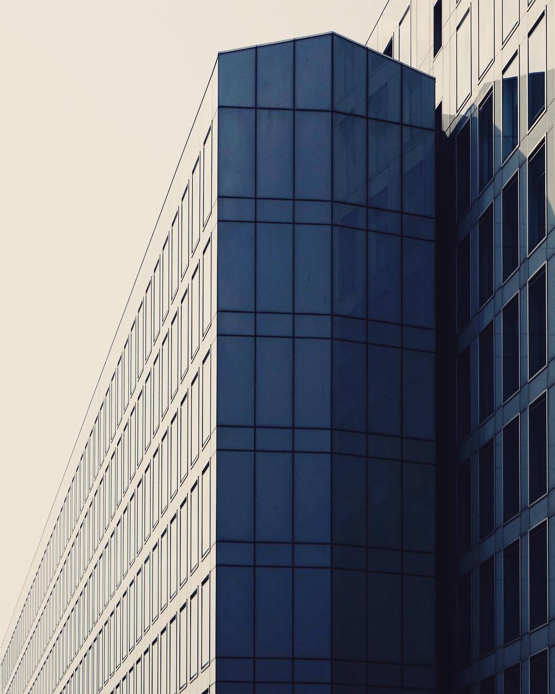 Archillect ID 166347