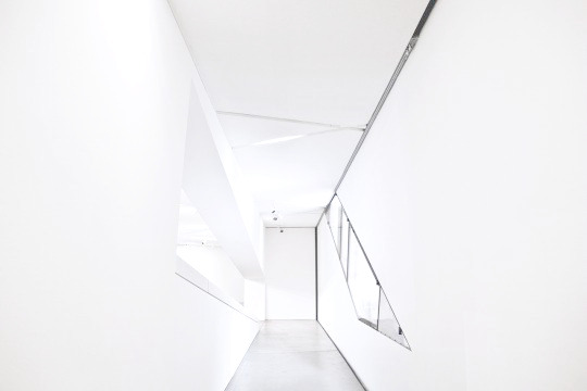 Archillect ID 166442