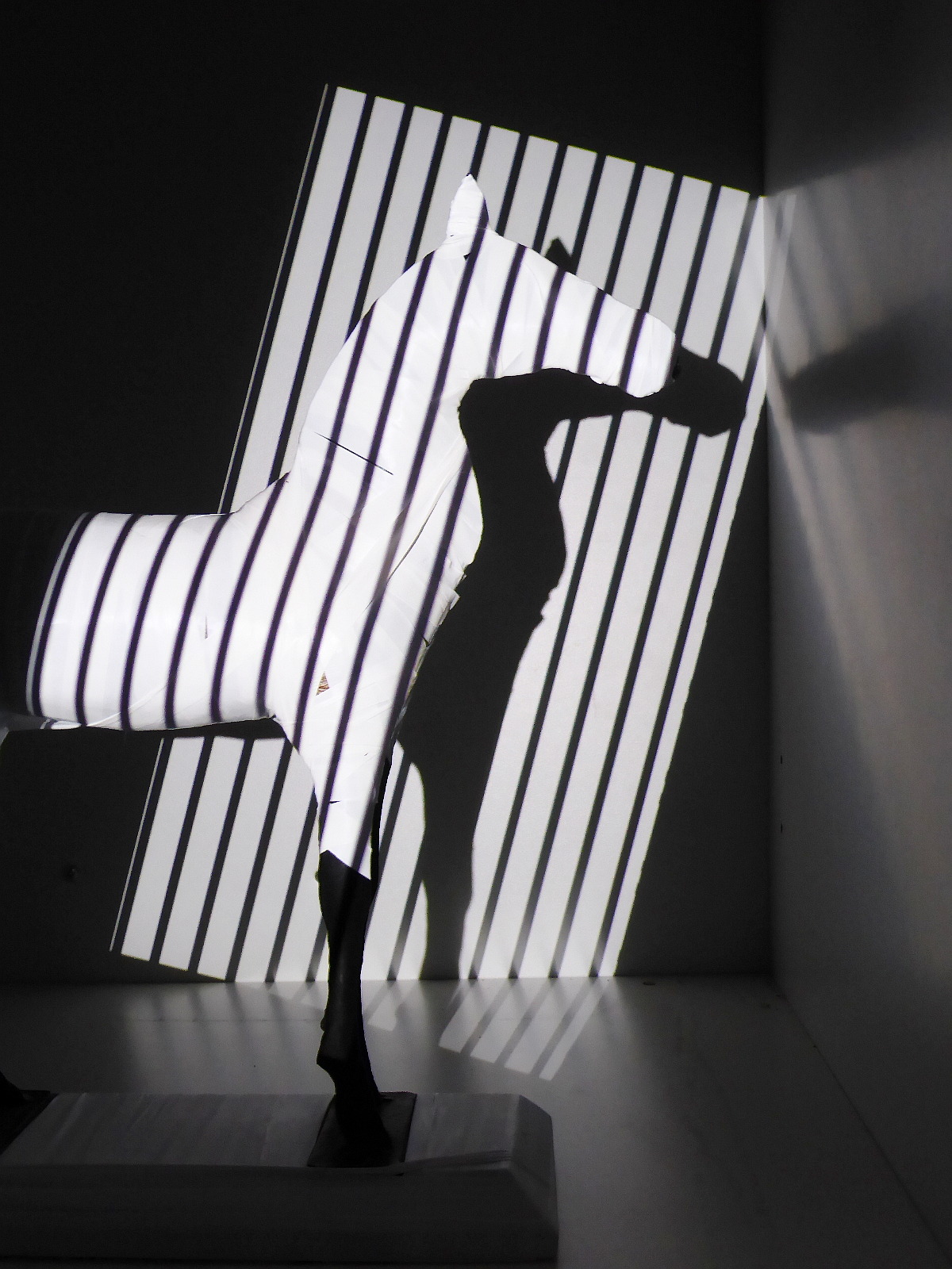 Archillect ID 167550
