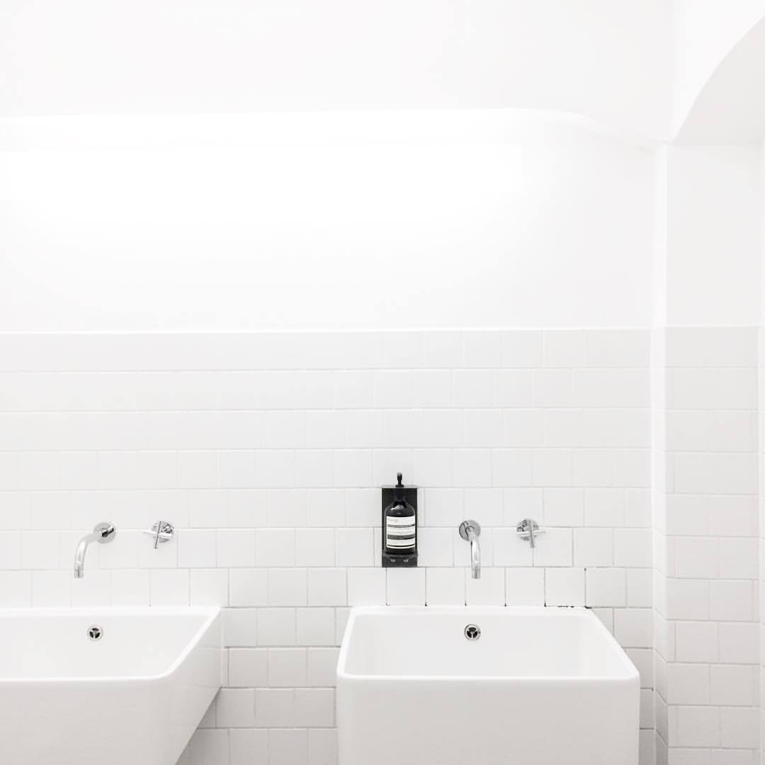 Archillect ID 168912