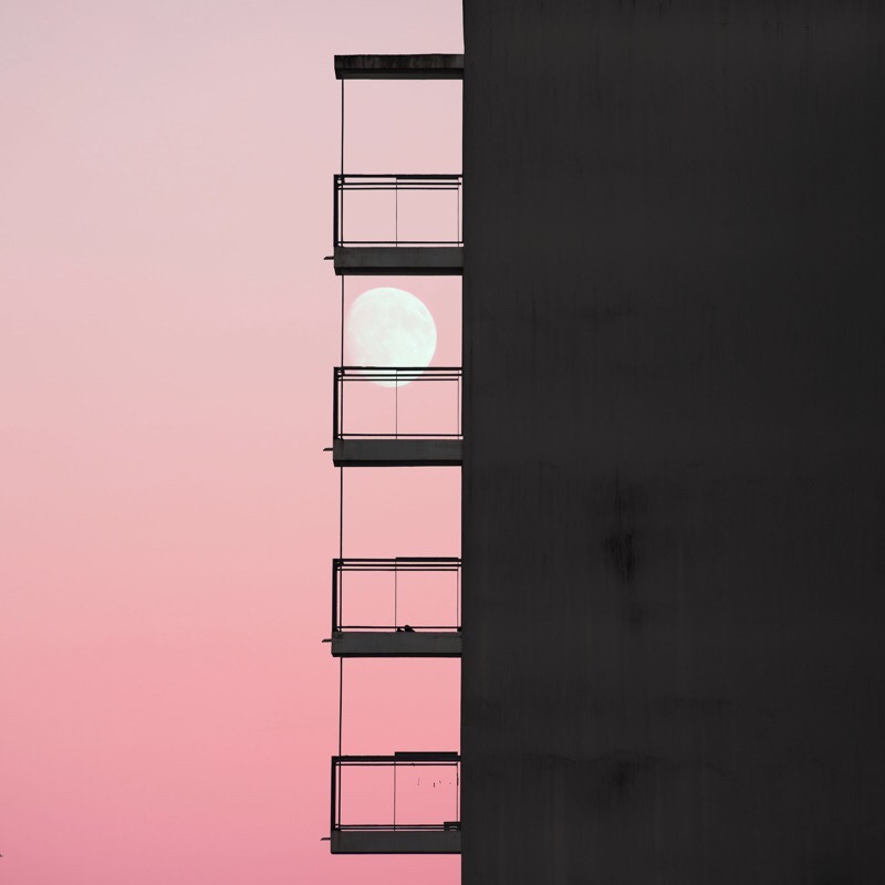 Archillect ID 169390
