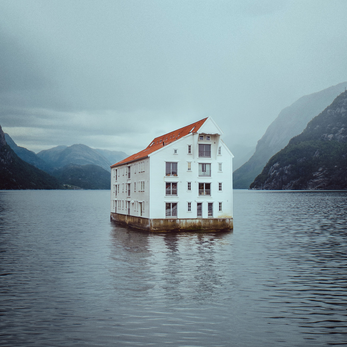 Archillect ID 170342