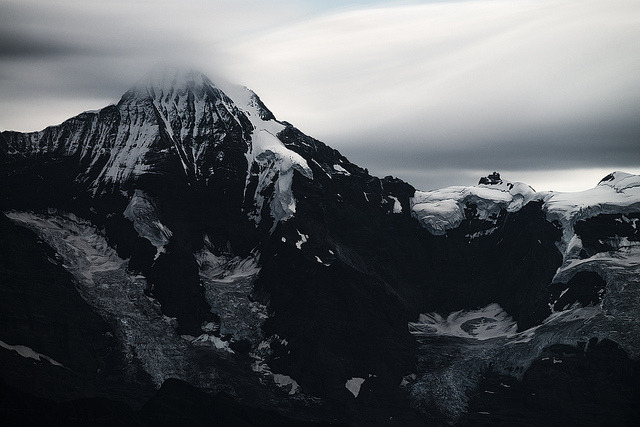 Archillect ID 170570