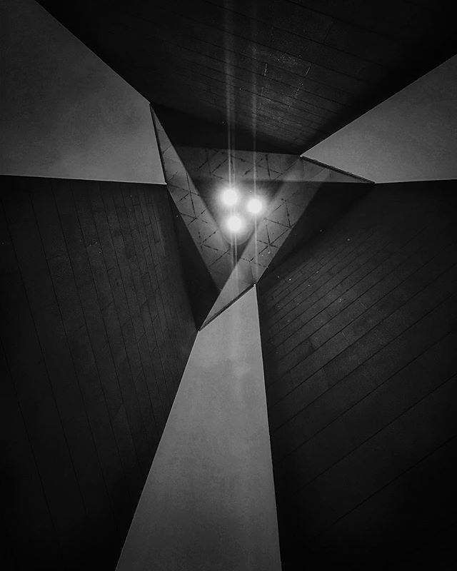 Archillect ID 173436