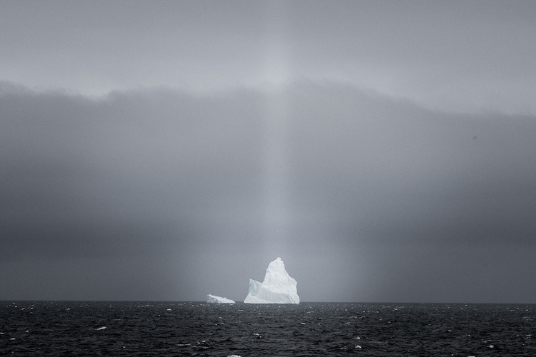 Archillect ID 175136
