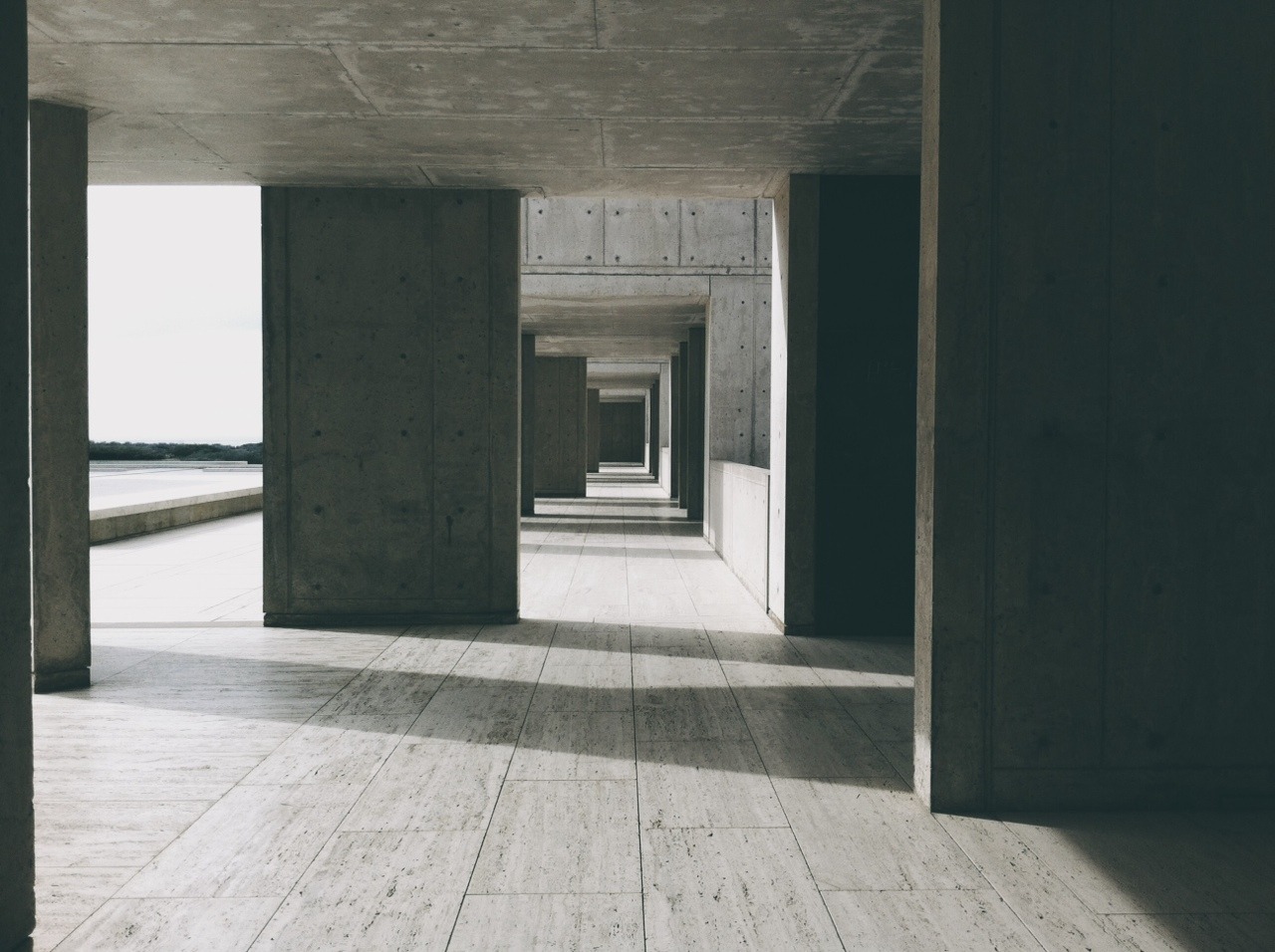Archillect ID 175327