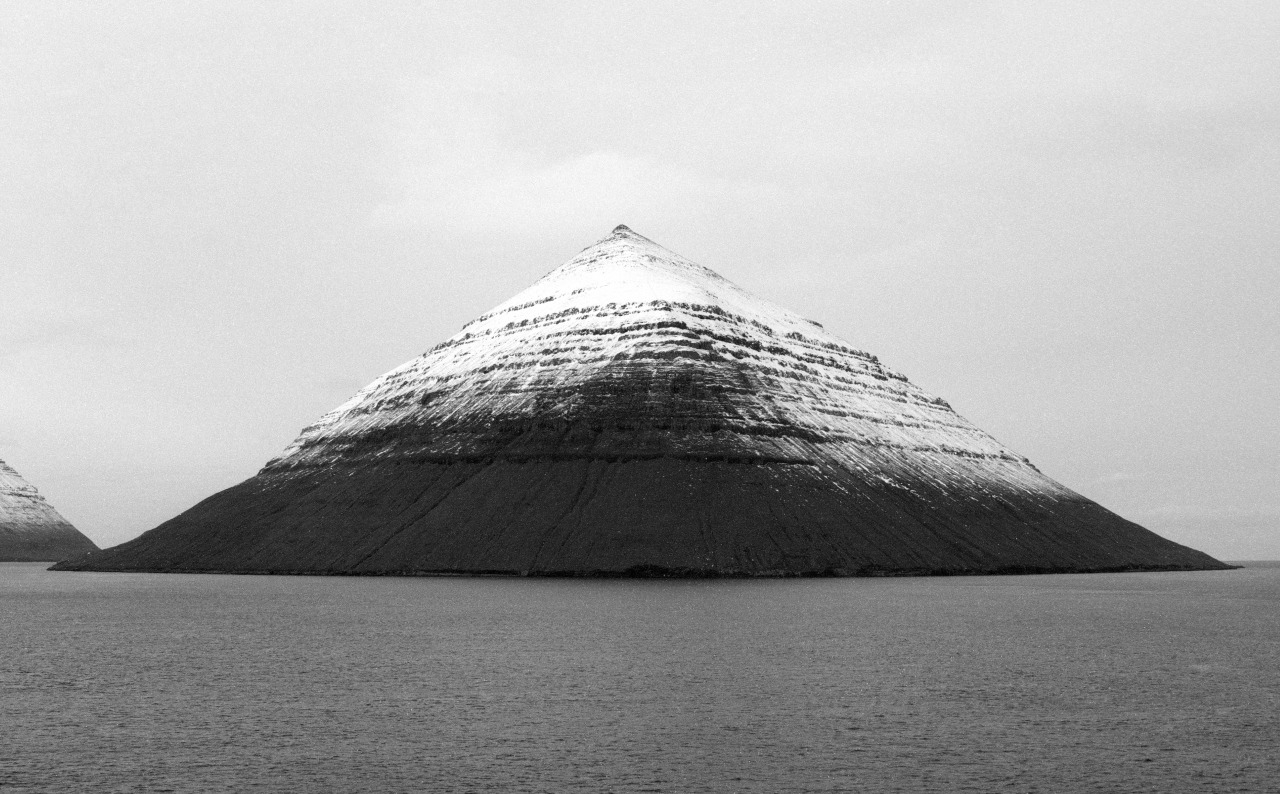 Archillect ID 176060