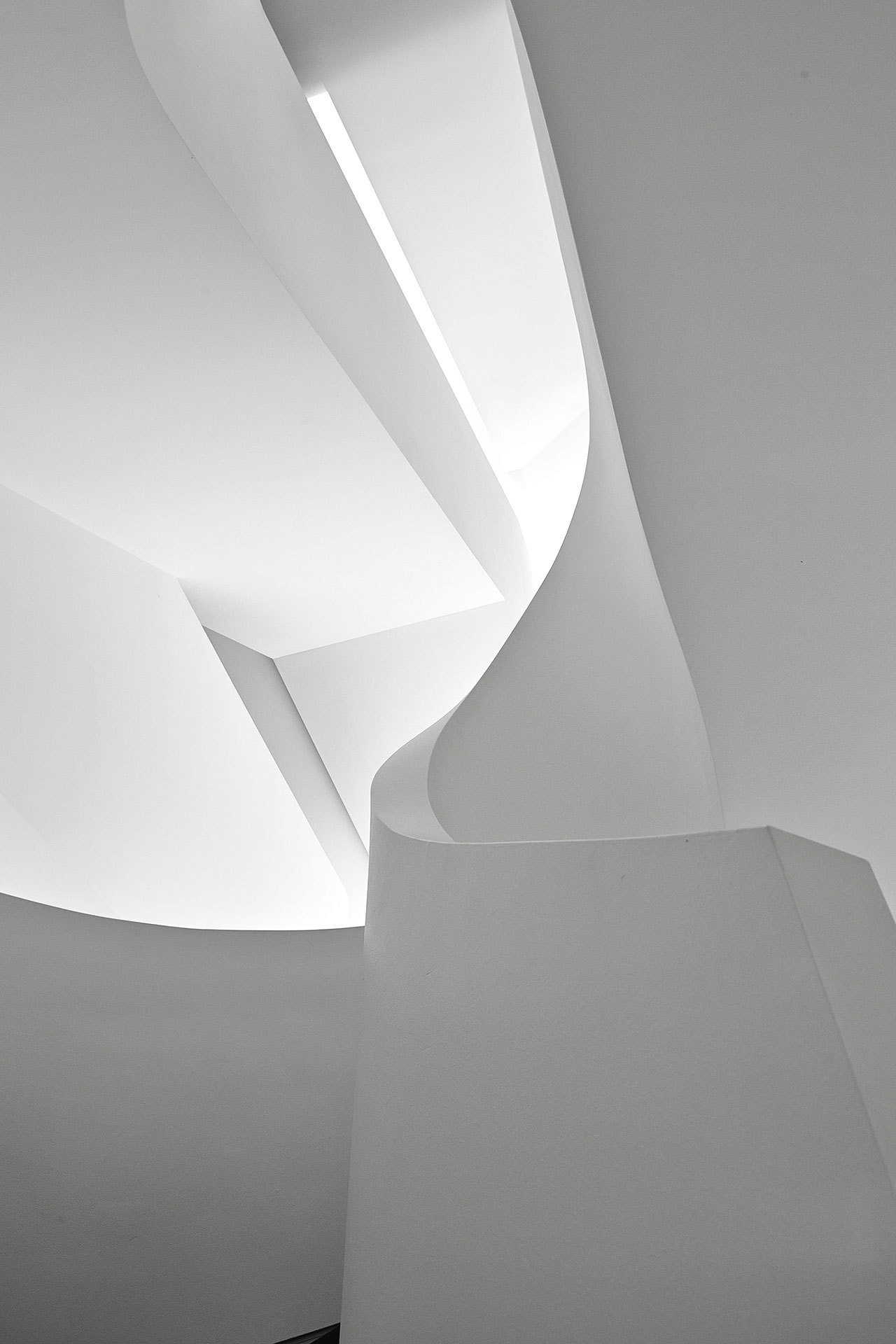 Archillect ID 176100