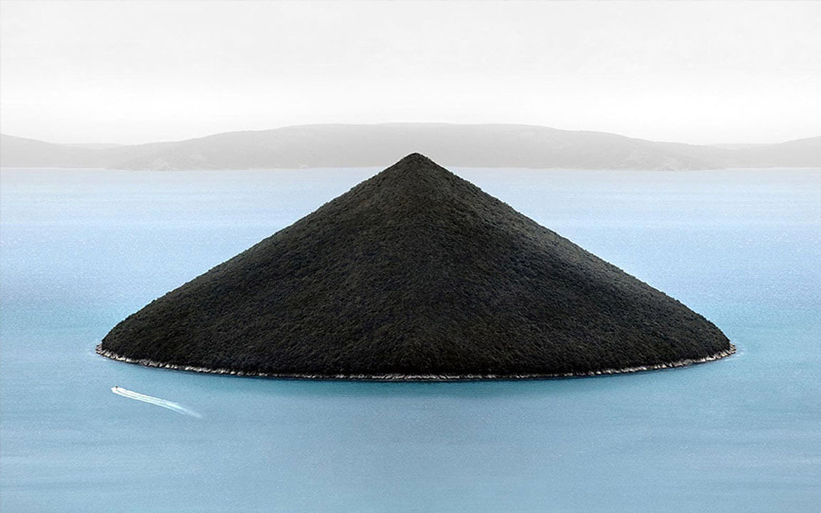 Archillect ID 176845
