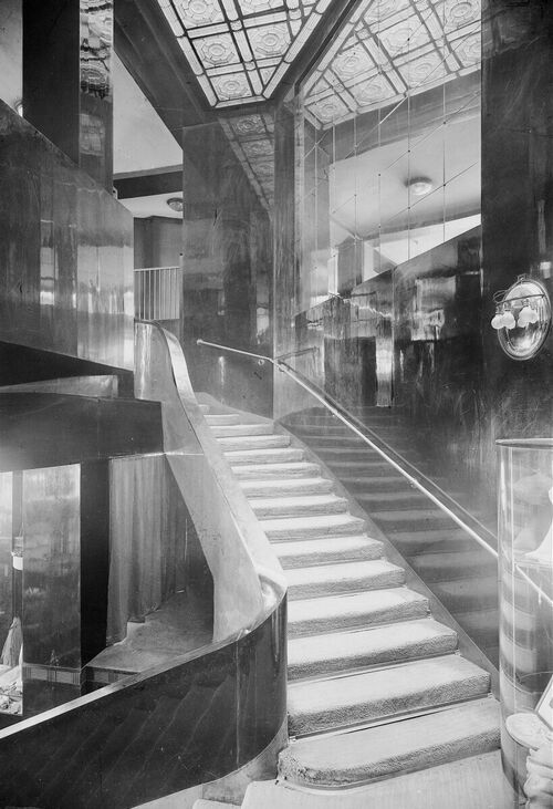 Archillect ID 177940