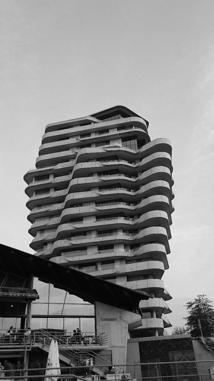 Archillect ID 179315