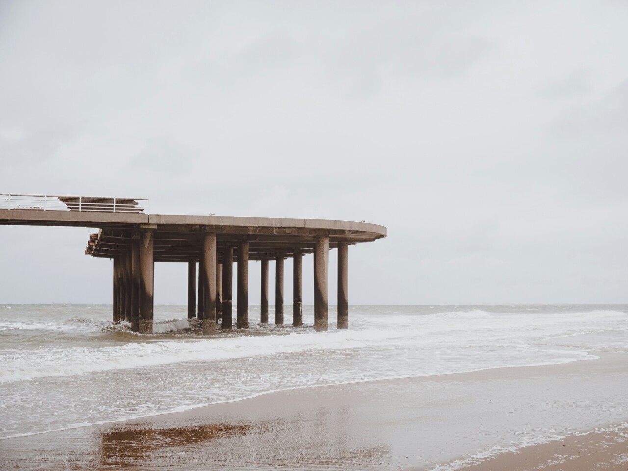 Archillect ID 179593