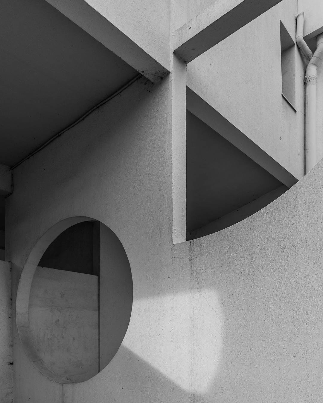 Archillect ID 181105
