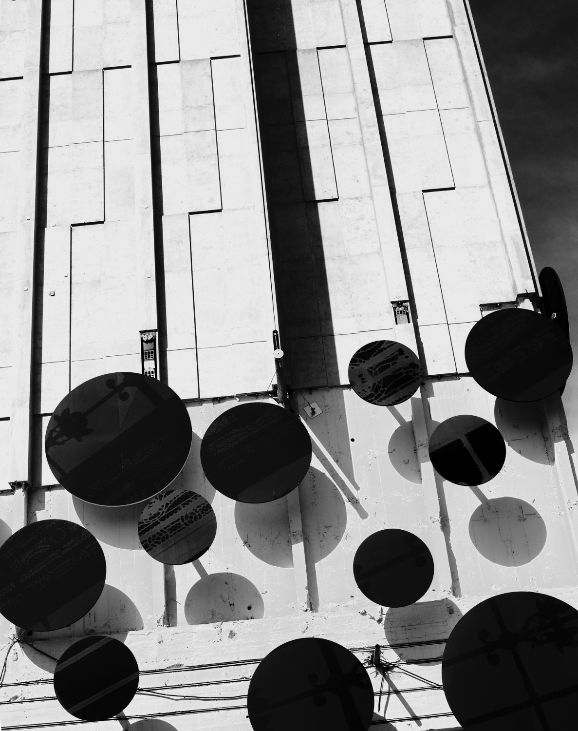 Archillect ID 185280