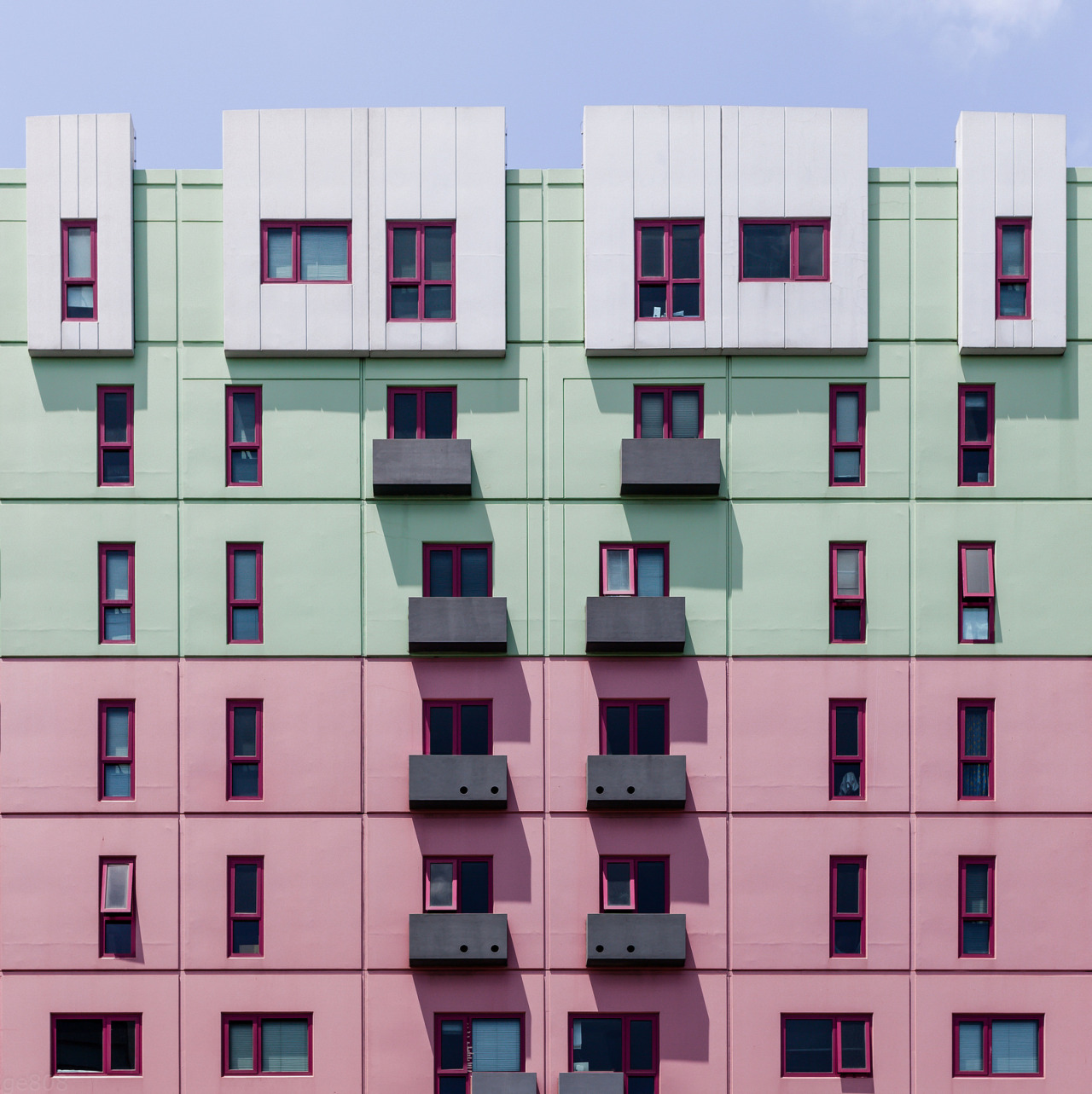 Archillect ID 185549