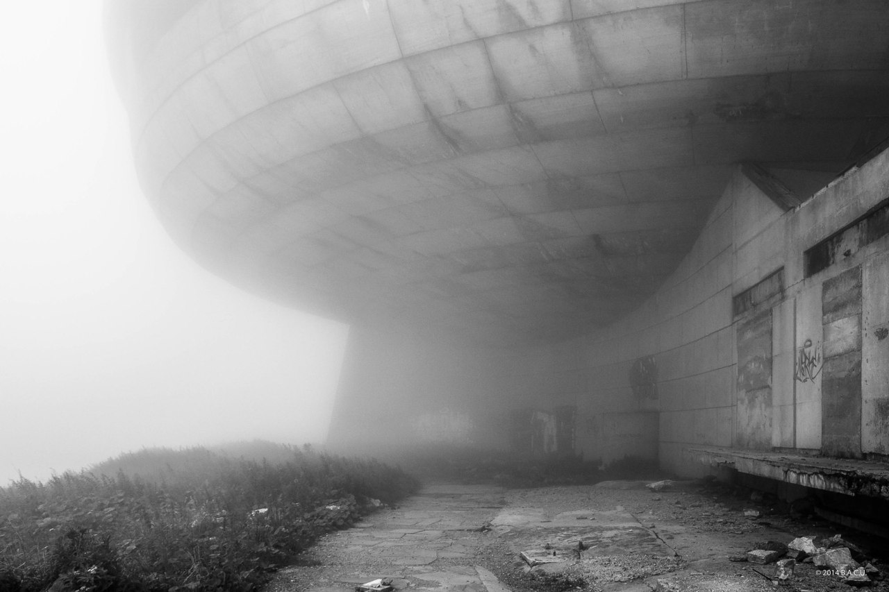 Archillect ID 186861