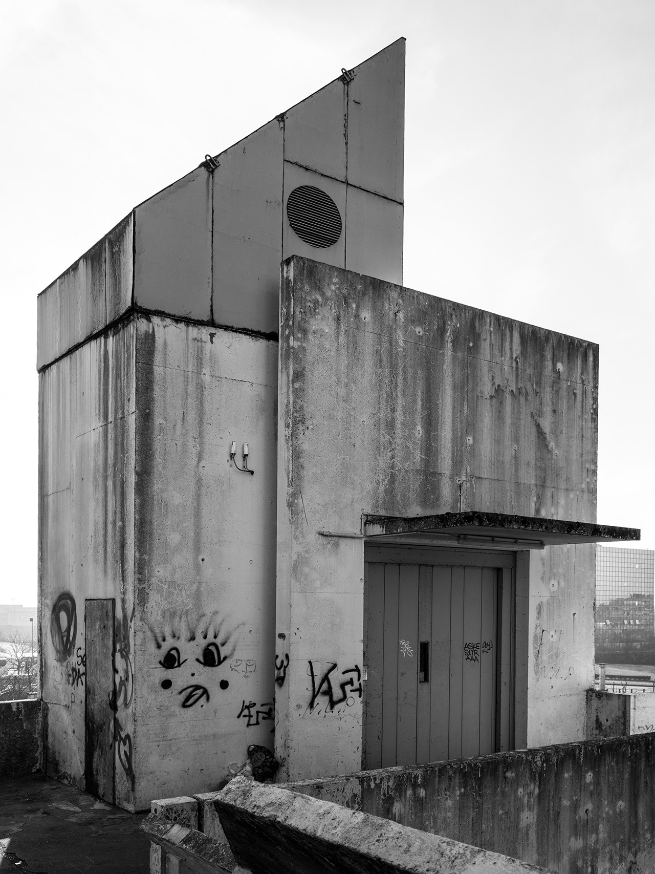 Archillect ID 187354
