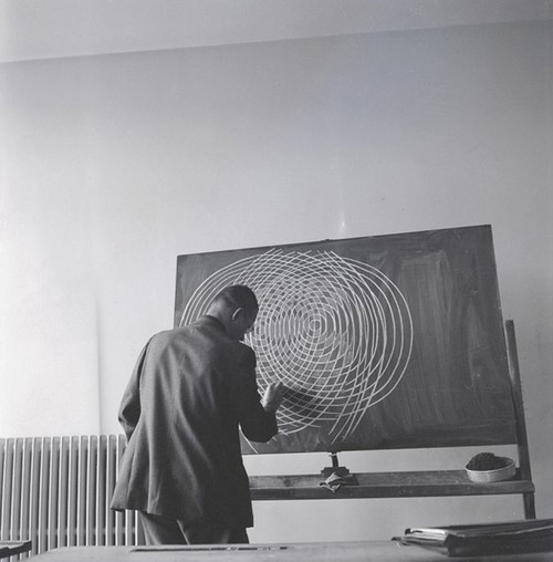 Archillect ID 189241