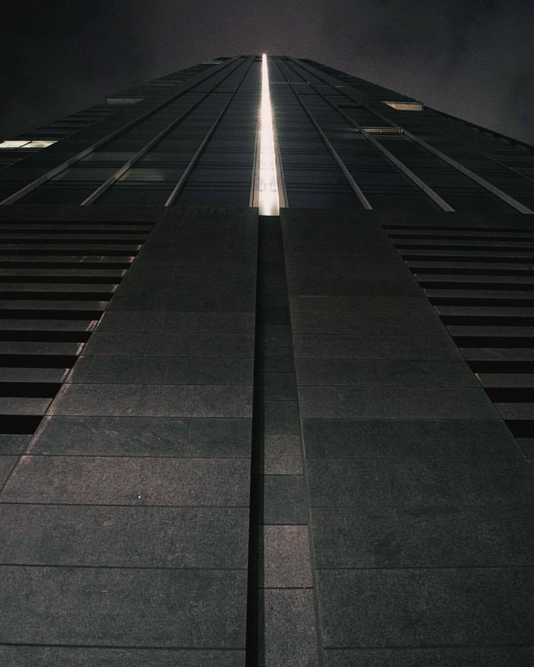 Archillect ID 189575