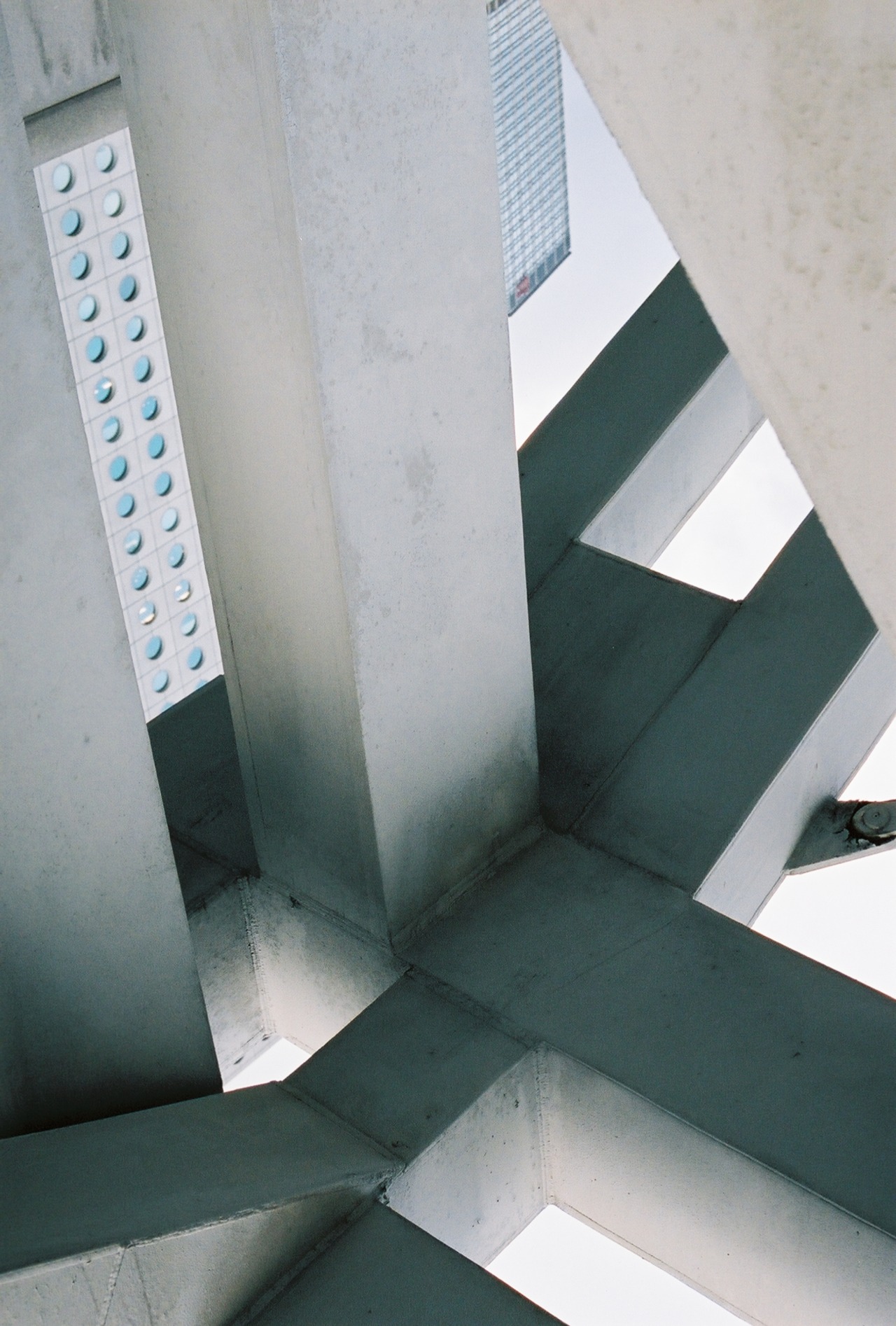 Archillect ID 190772