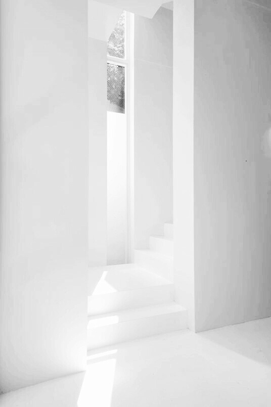 Archillect ID 190870