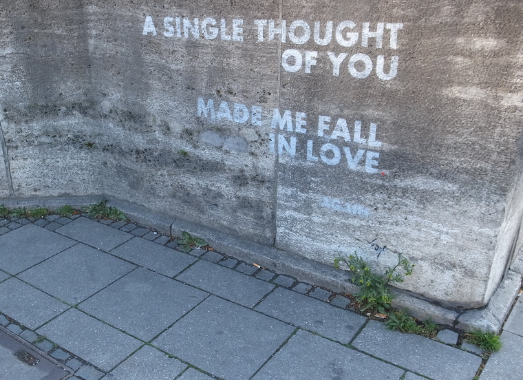 Archillect ID 194274