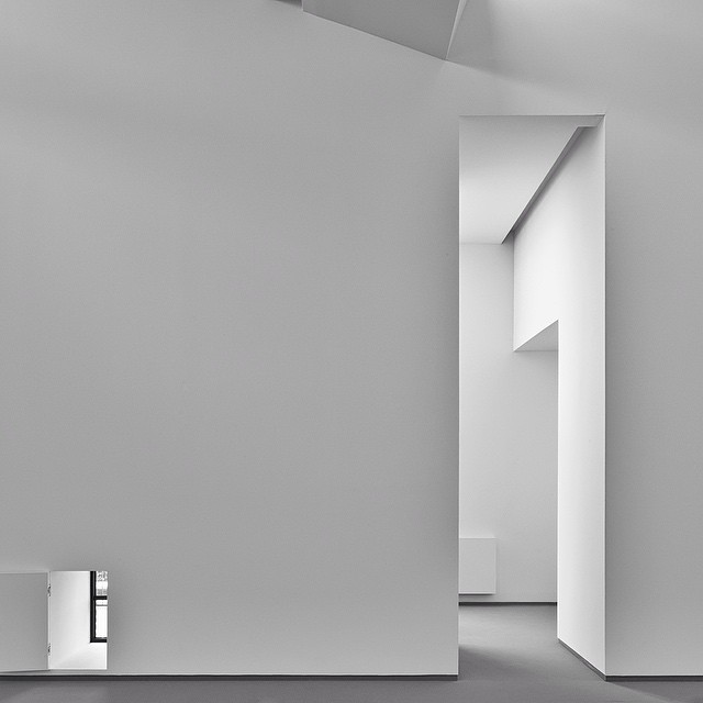 Archillect ID 194878