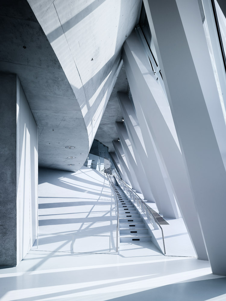 Archillect ID 195363