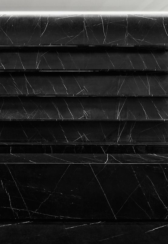Archillect ID 195776