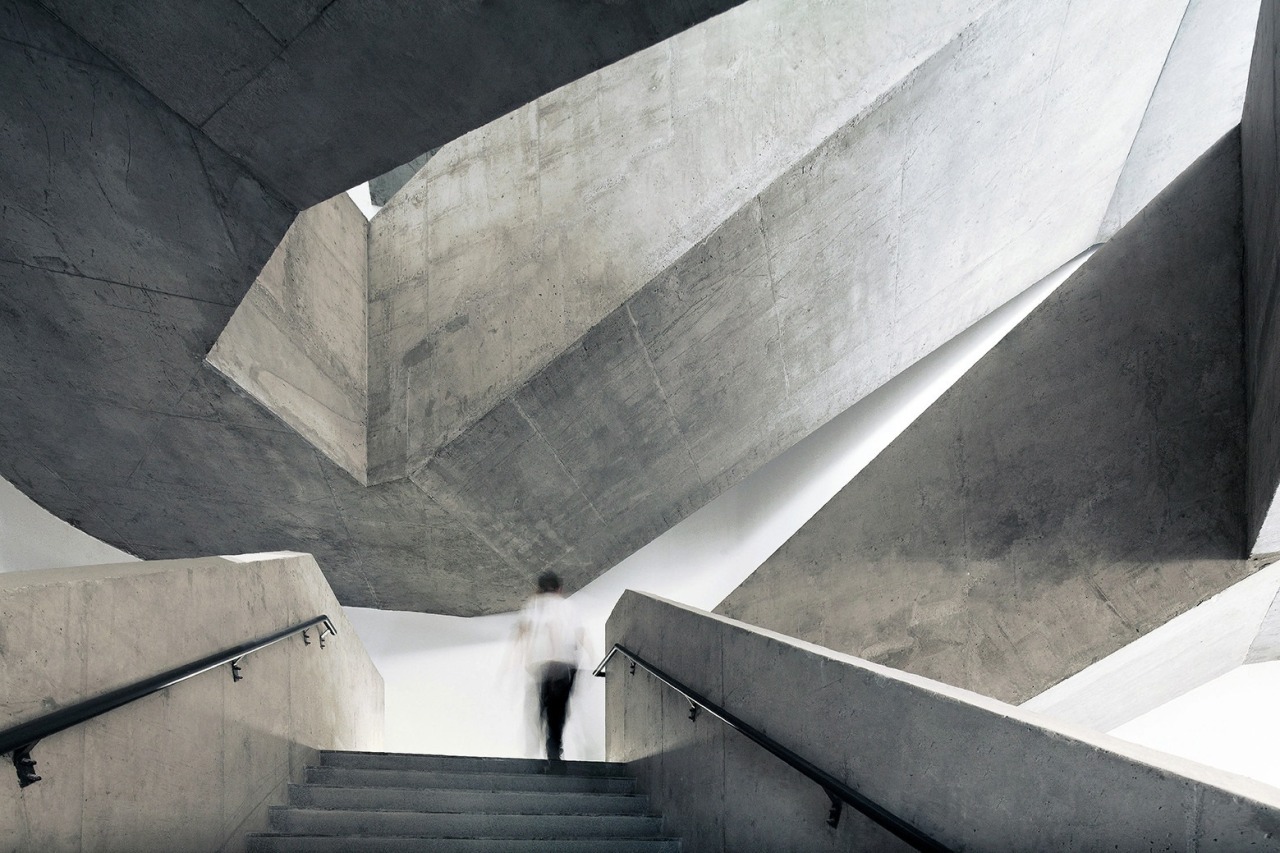 Archillect ID 195893