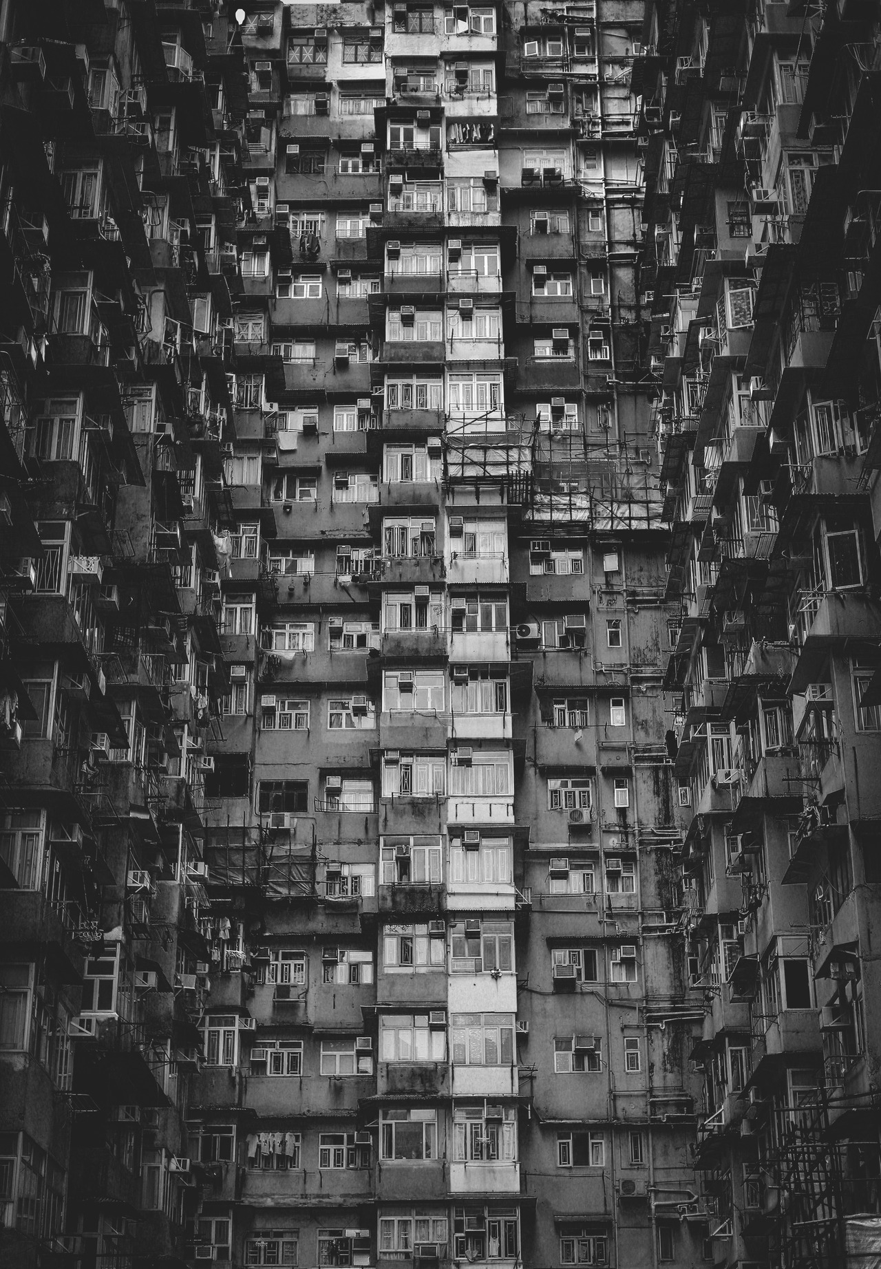 Archillect ID 196000